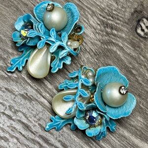 VINTAGE BLUE ENAMEL FLORAL CLIP ON EARRINGS